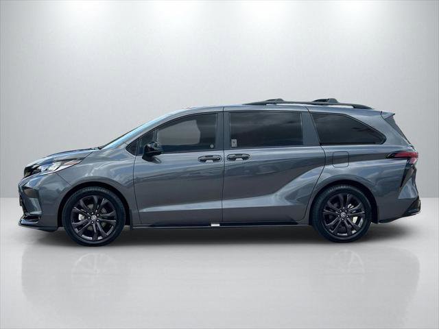 Certified 2025 Toyota Sienna XSE image 8
