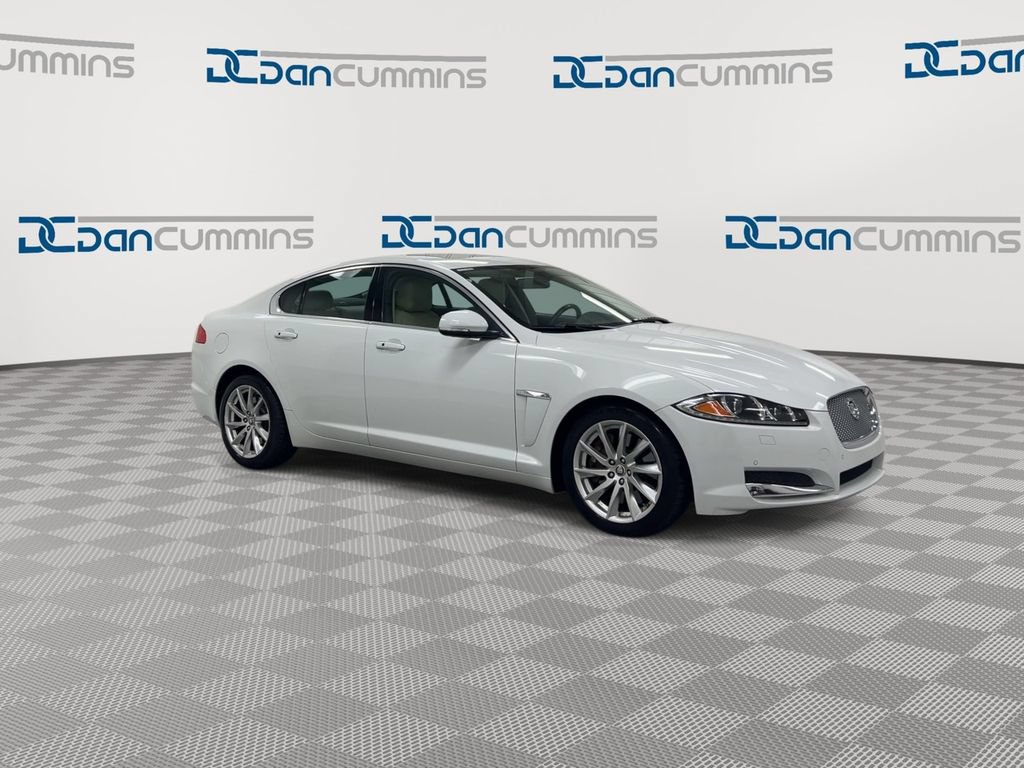 Used 2012 Jaguar XF RWD image 2