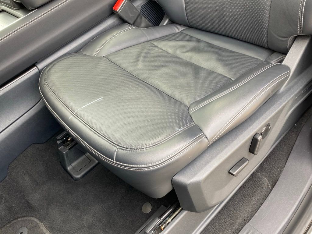 Used 2025 Ford Expedition Platinum AWD/4WD image 25