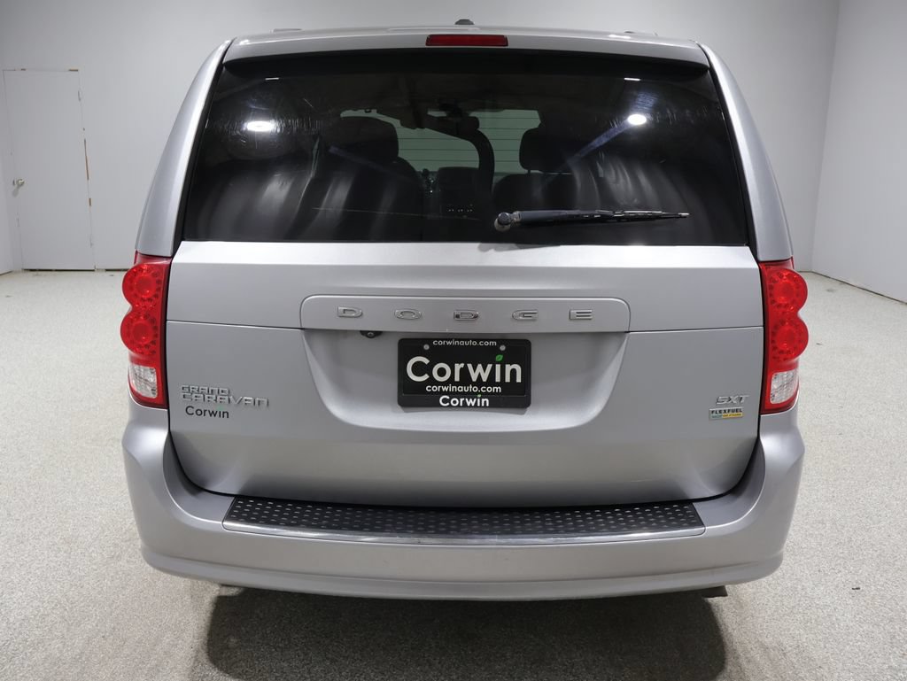 Used 2019 Dodge Grand Caravan SXT FWD image 3