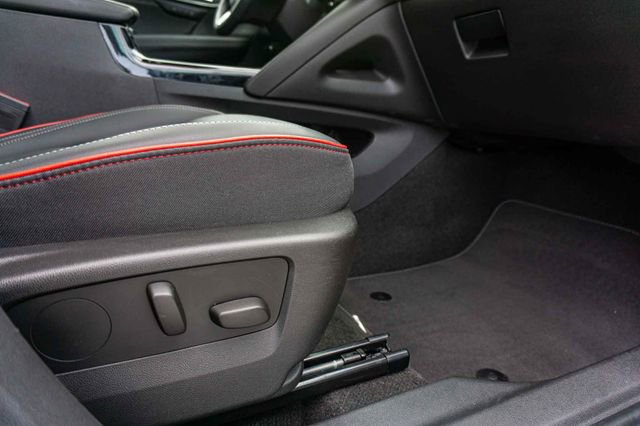 Used 2023 Buick Envision Essence w/ Sport Touring Package image 30