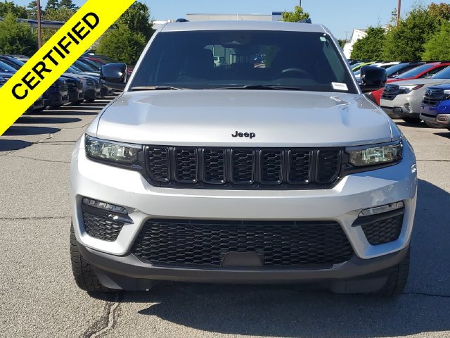 Certified 2024 Jeep Grand Cherokee Limited w/ Black Appearance Package AWD/4WD image 2