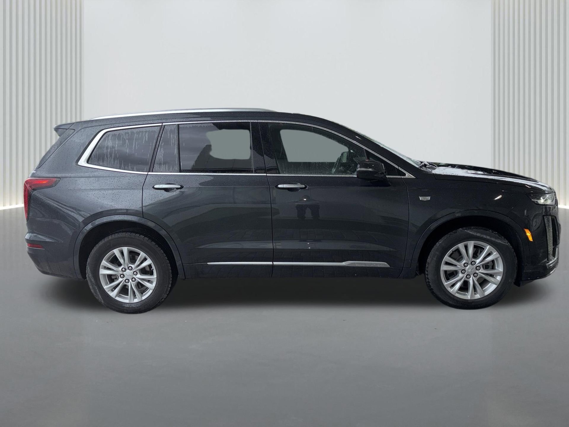 Certified 2023 Cadillac XT6 Luxury FWD image 3