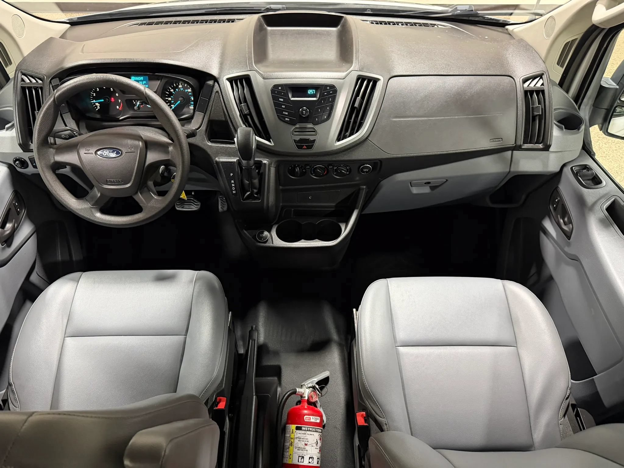 Used 2018 Ford Transit 150 XL RWD image 42