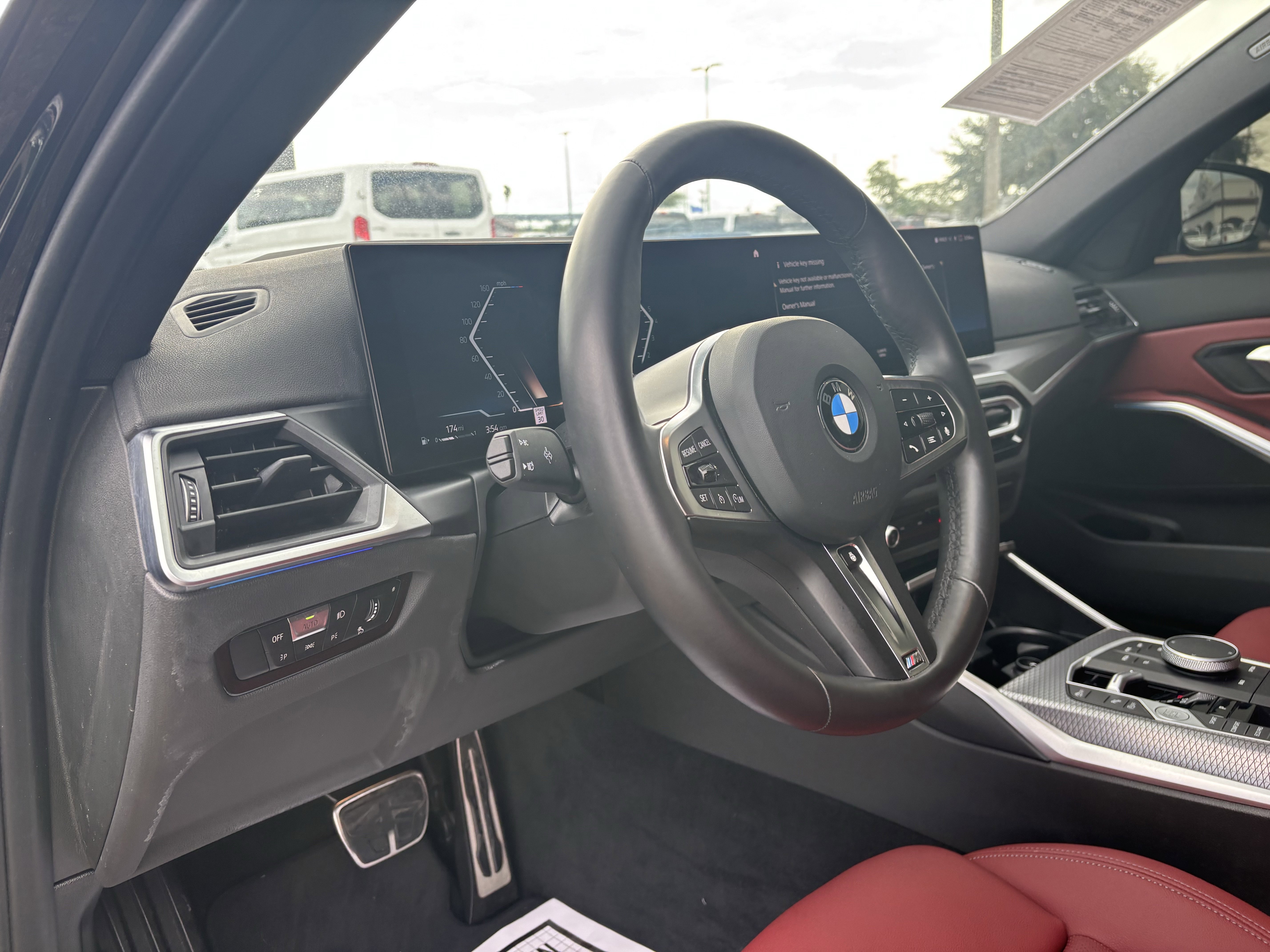 Used 2024 BMW 330i Sedan w/ M Sport Package image 17