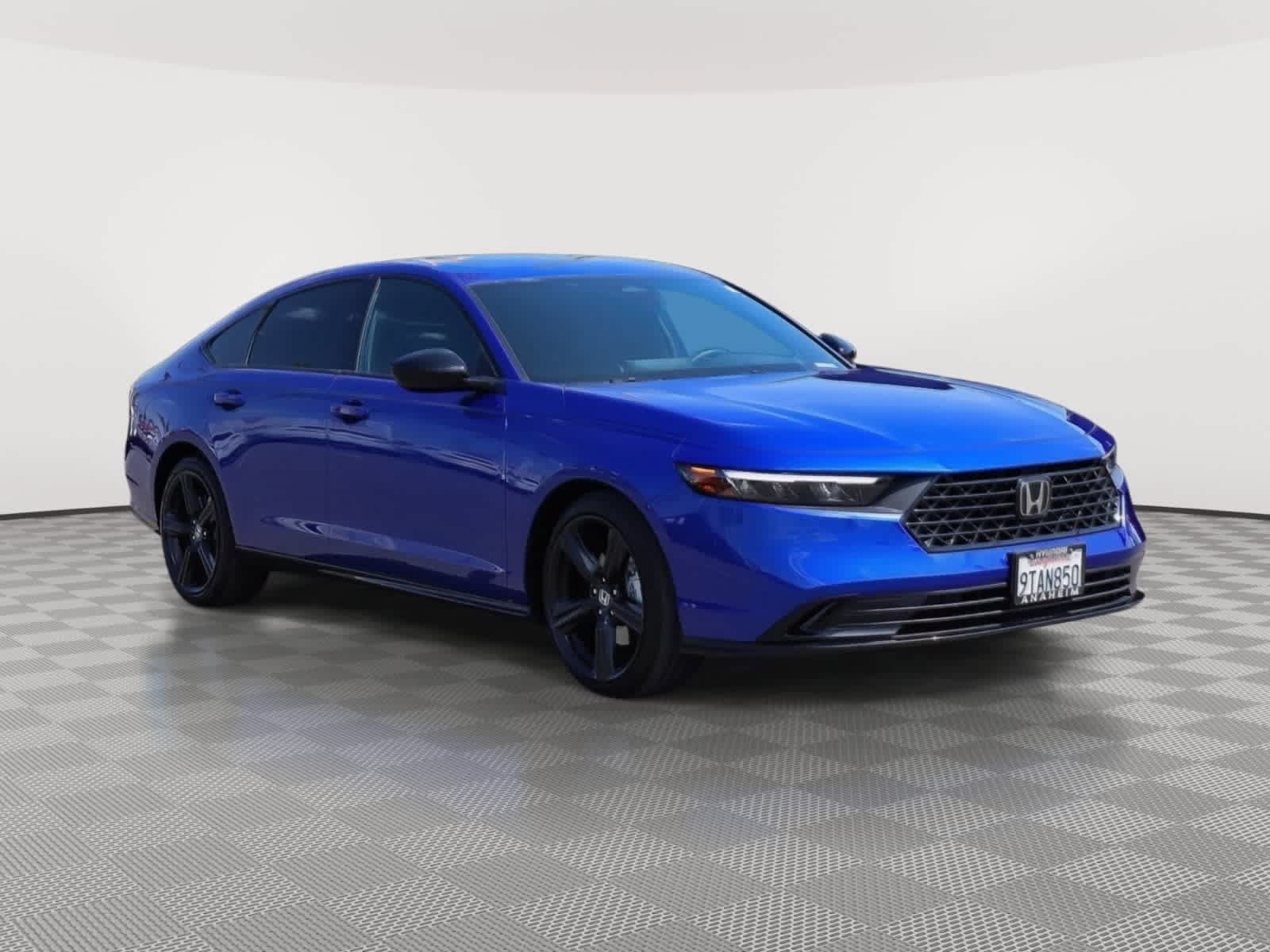 Used 2024 Honda Accord Sport image 3