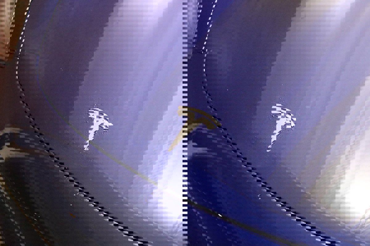 Used 2022 Tesla Model 3 Standard Range image 4