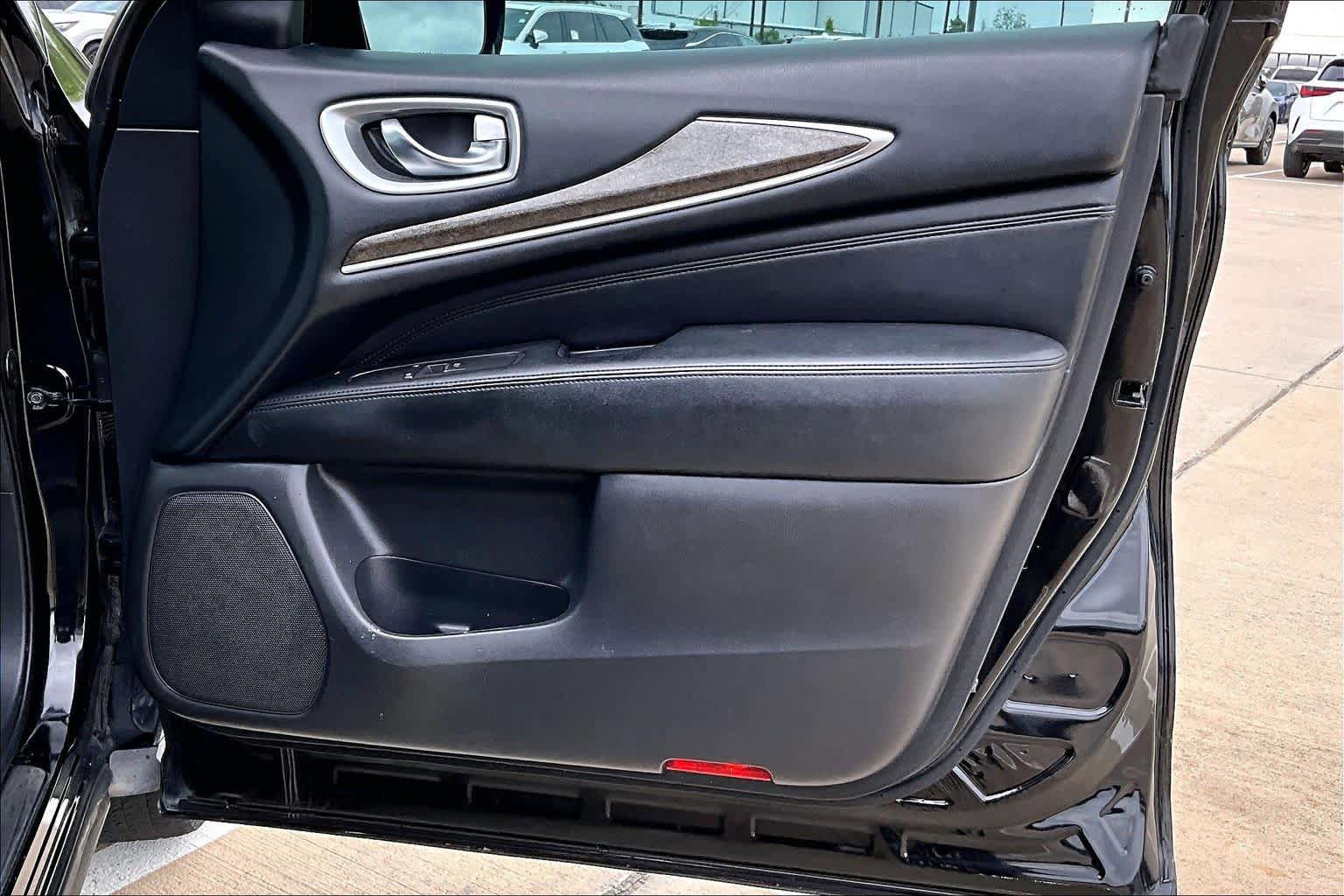 Used 2015 INFINITI QX60 FWD w/ Premium Plus Package image 20