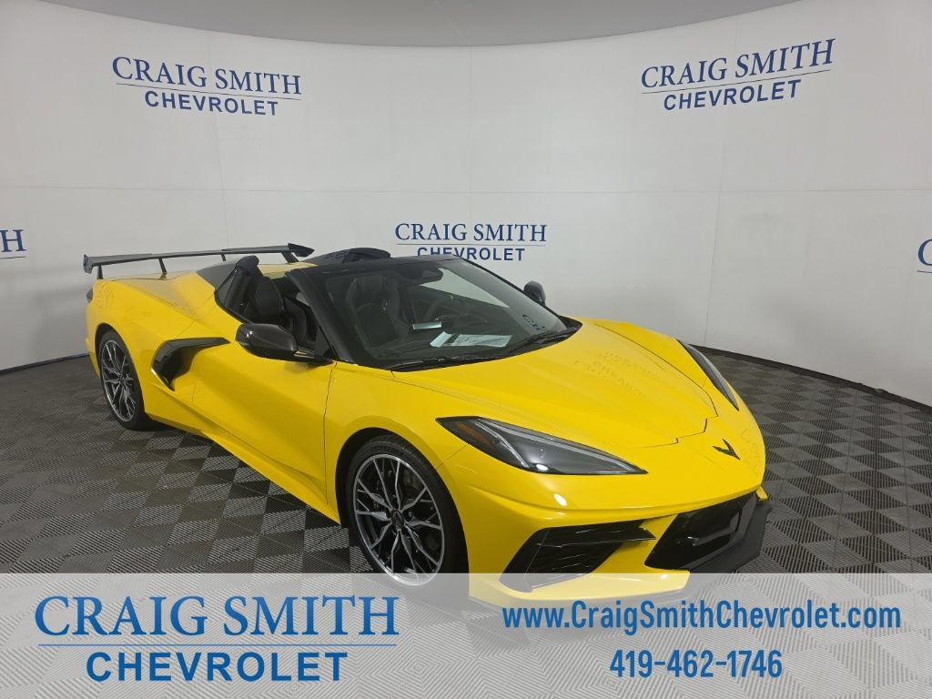 Used 2025 Chevrolet Corvette Stingray Premium Conv w/ Z51 Performance Package RWD image 7