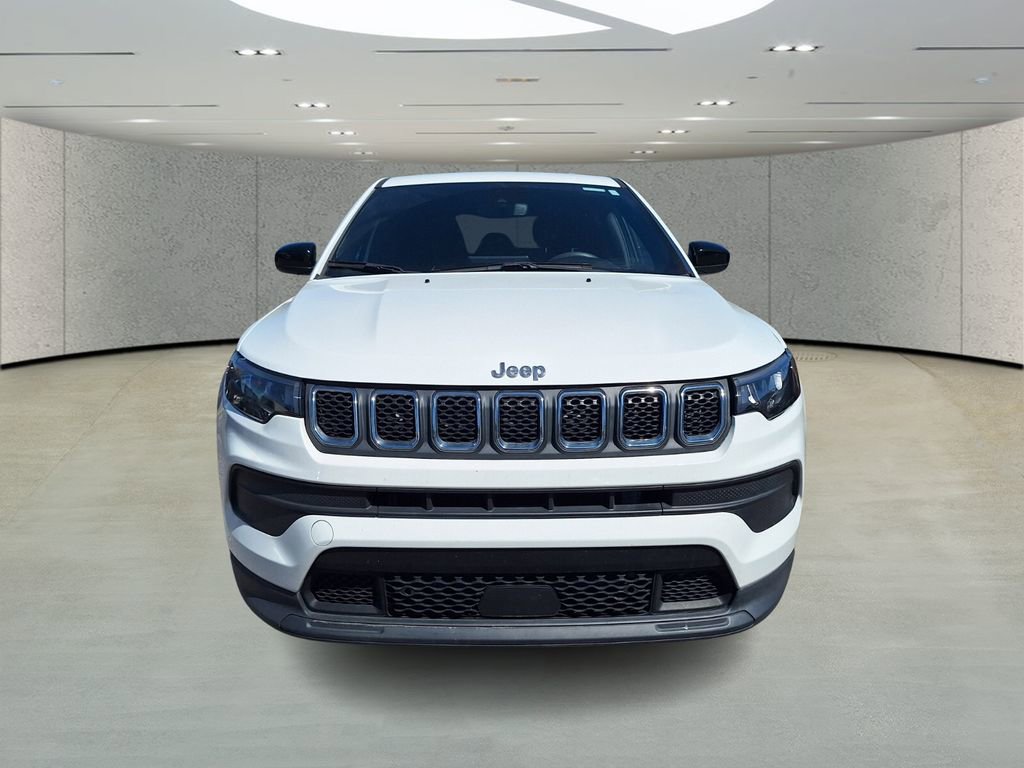 Used 2023 Jeep Compass Sport image 7