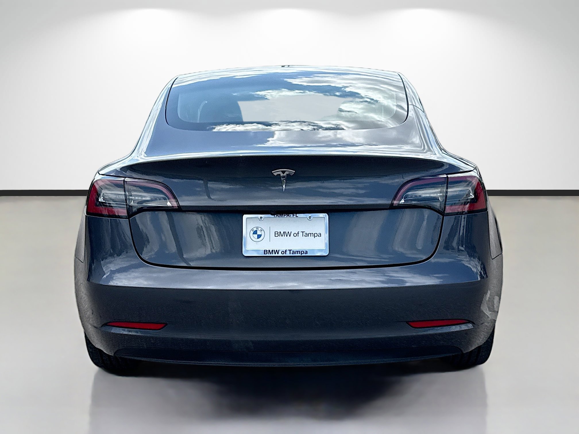 Used 2023 Tesla Model 3 Standard Range image 4