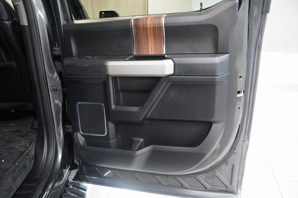 Used 2017 Ford F150 Lariat image 27