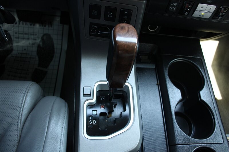 Used 2010 Toyota Sequoia Platinum AWD/4WD image 8