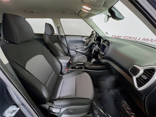 Used 2023 Kia Soul LX image 35