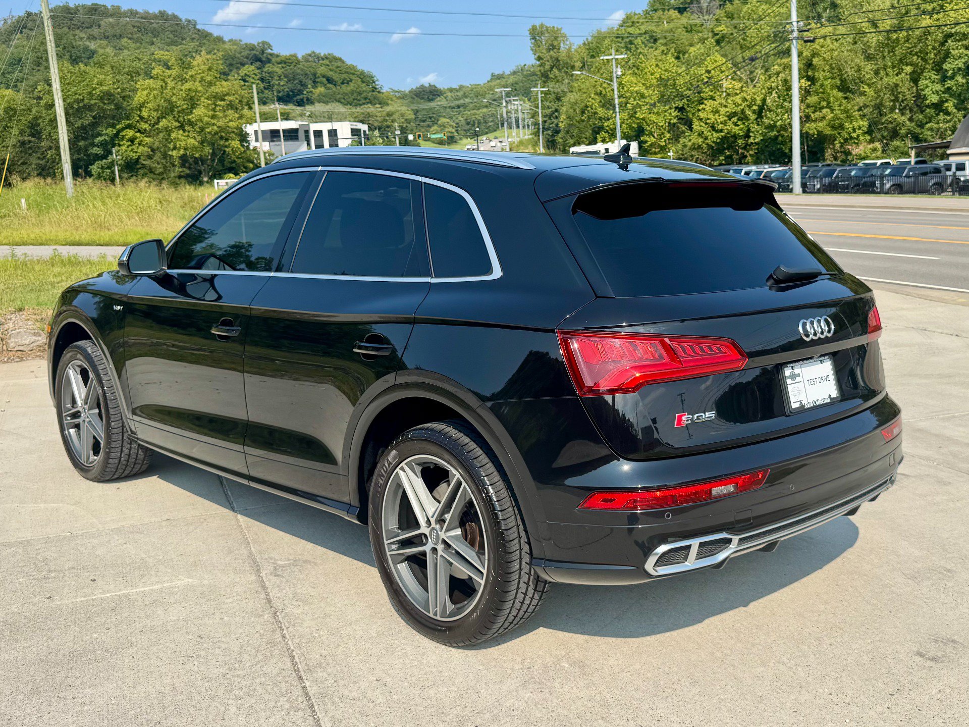 Used 2018 Audi SQ5 Premium Plus w/ Navigation Package AWD/4WD image 4
