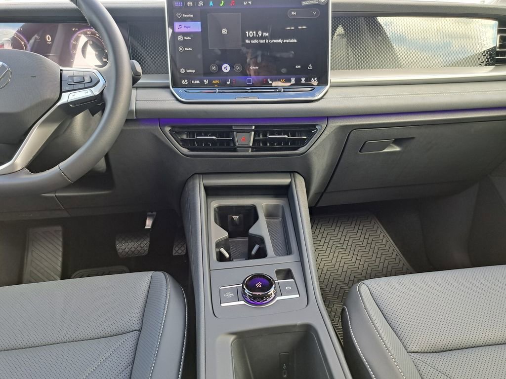 New 2025 Volkswagen Tiguan SE image 21