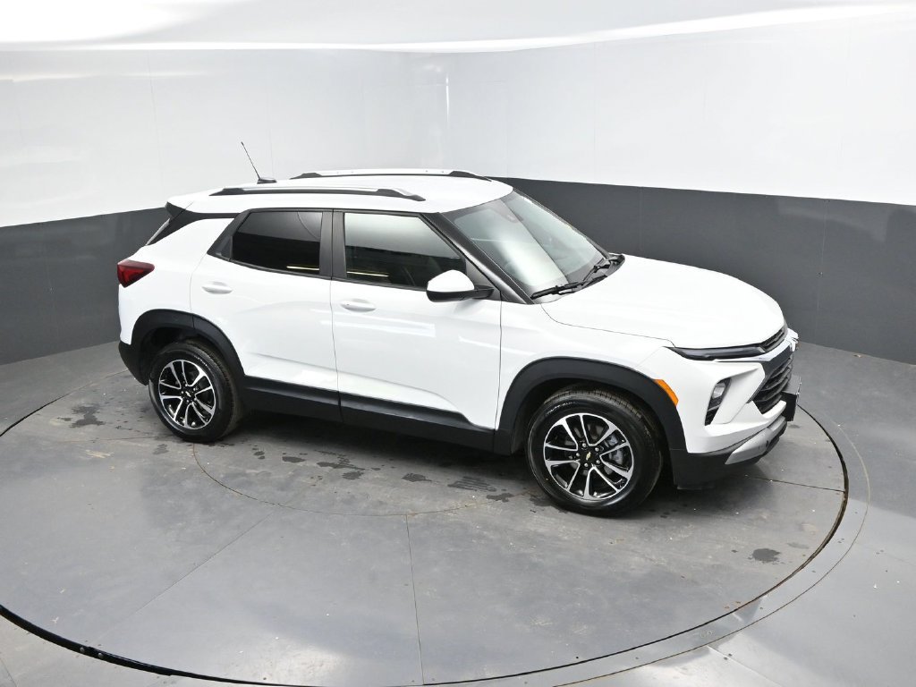 Used 2025 Chevrolet TrailBlazer LT FWD image 24