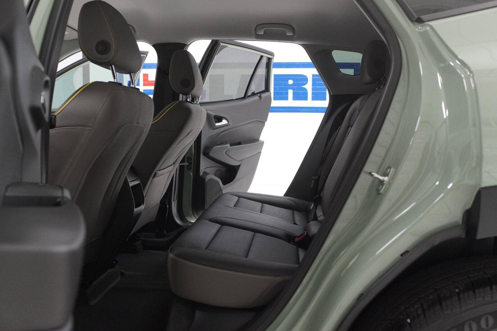 Used 2026 Chevrolet Trax ACTIV w/ Driver Confidence Package FWD image 21