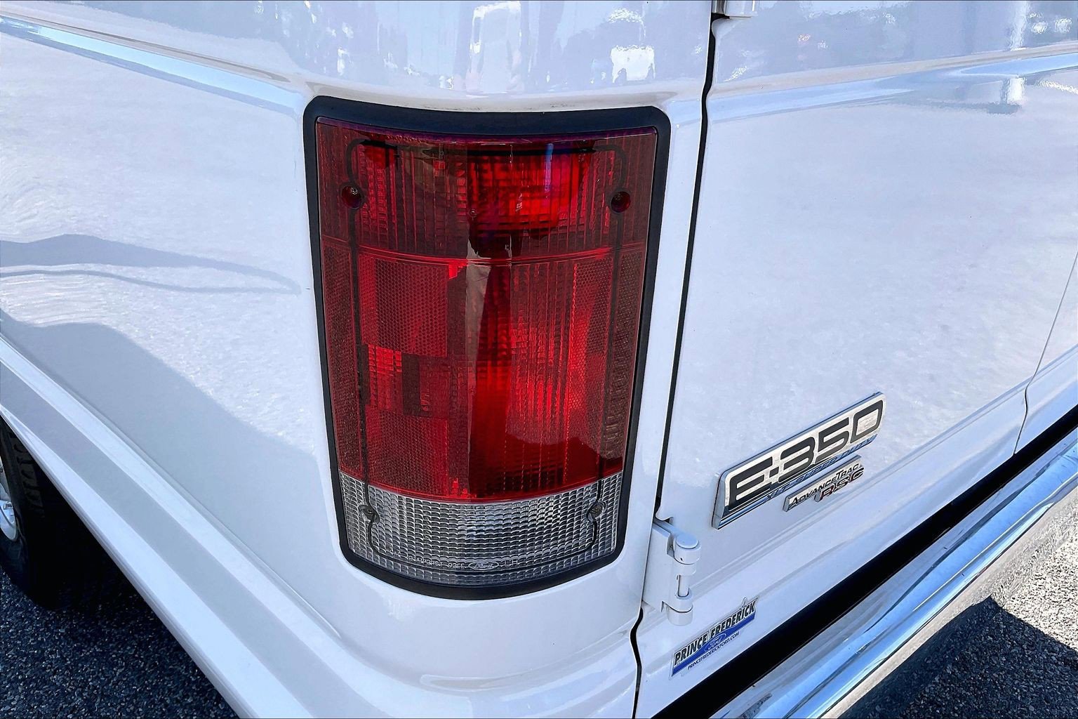 Used 2012 Ford E-350 and Econoline 350 XLT RWD image 28