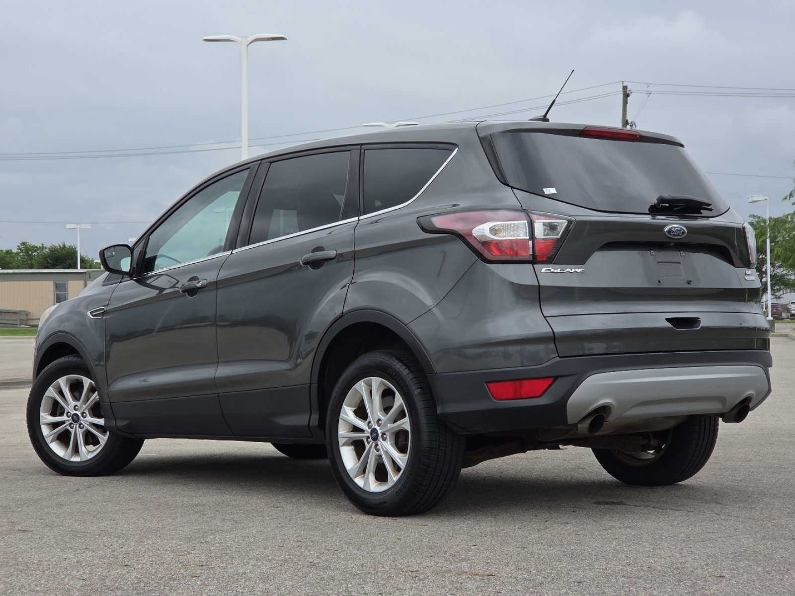 Used 2017 Ford Escape SE w/ SE Cold Weather Package FWD image 14
