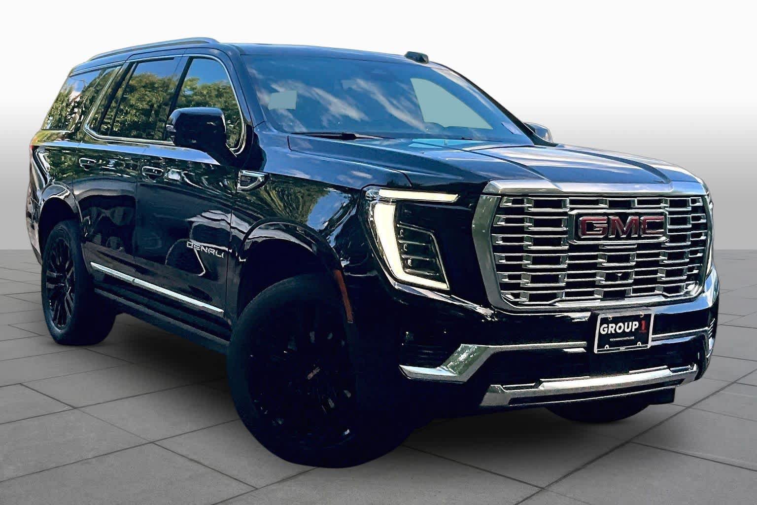 Used 2026 GMC Yukon Denali w/ Denali Reserve Package AWD/4WD image 3