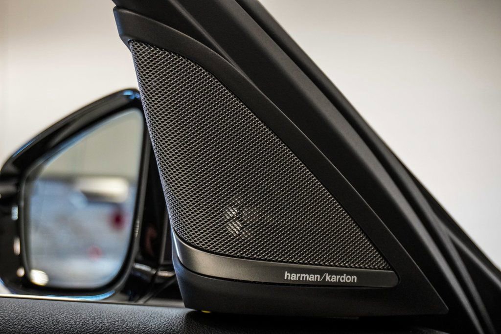 Used 2023 BMW 540i xDrive w/ Premium Package image 22