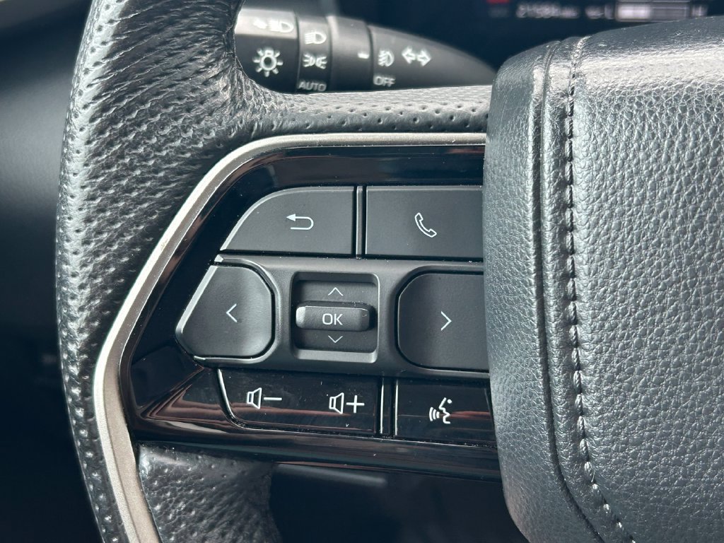 Used 2024 Toyota Tundra Limited AWD/4WD image 43