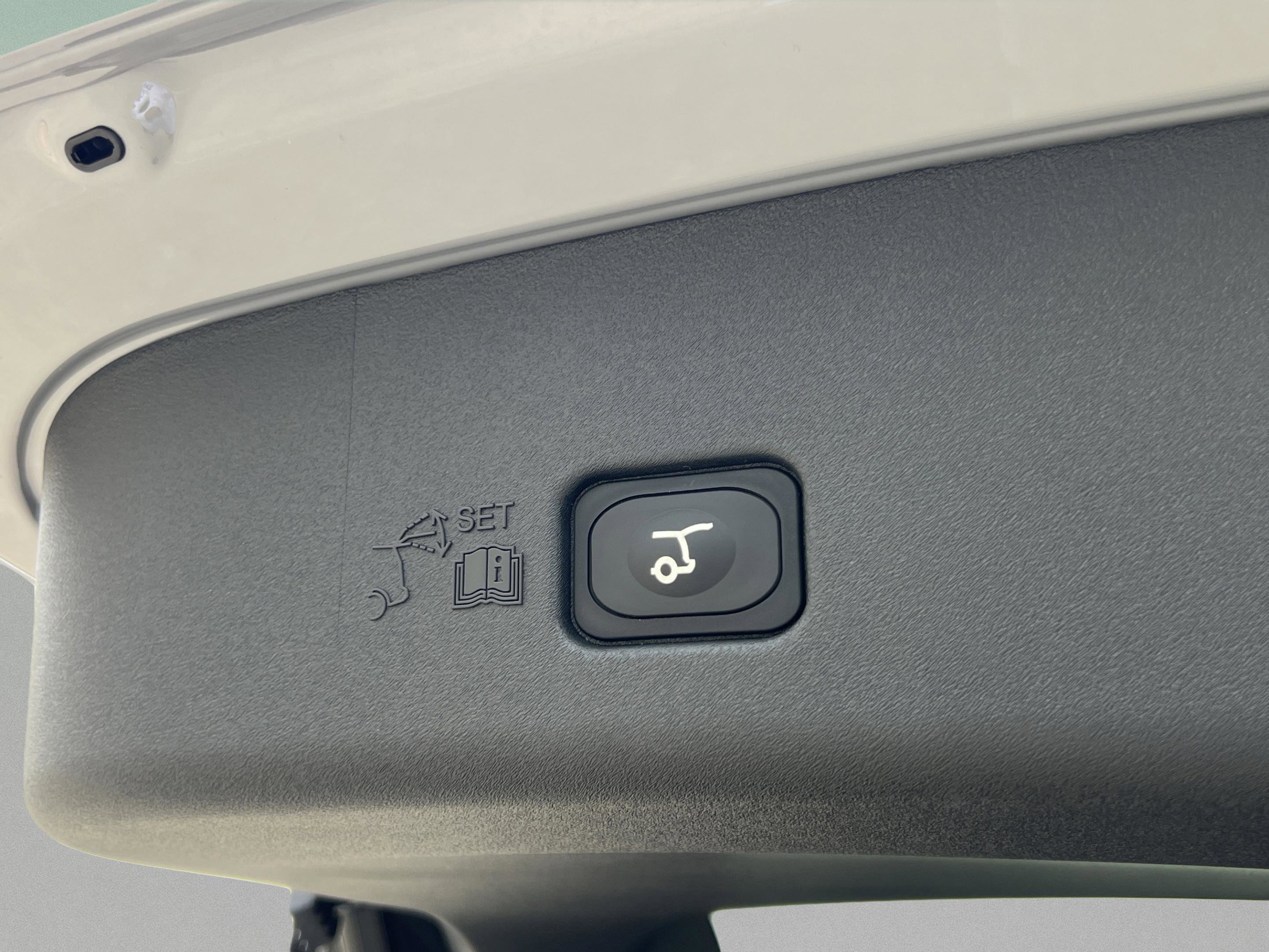 New 2026 Lincoln Nautilus Premier w/ Equipment Group 102A AWD/4WD image 28