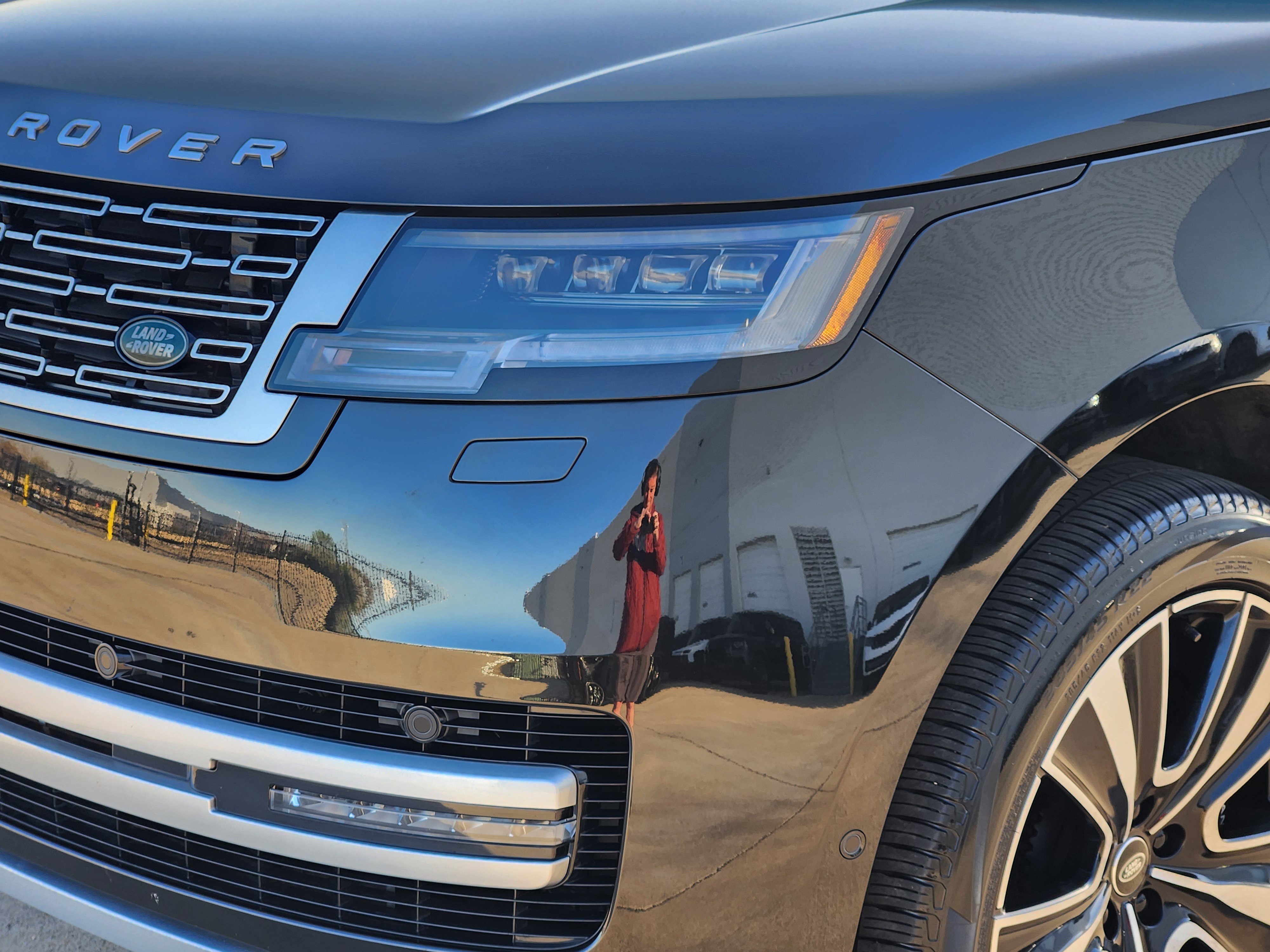 Certified 2024 Land Rover Range Rover Long Wheelbase Autobiography image 9