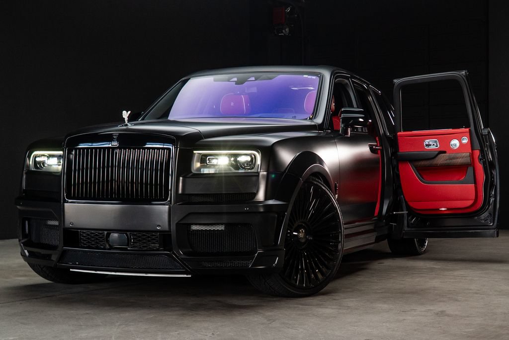 Used 2019 Rolls-Royce Cullinan AWD/4WD image 2