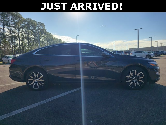 Used 2025 Chevrolet Malibu RS w/ LPO, Floor Liner Package image 3