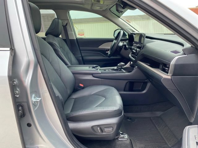Certified 2024 Toyota Grand Highlander AWD image 20