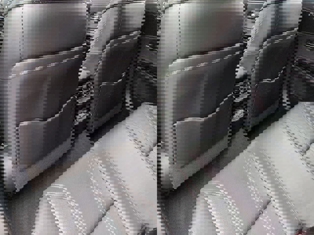 Used 2024 Lexus ES 300h Ultra Luxury image 18