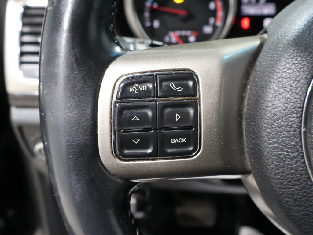 Used 2013 Jeep Grand Cherokee Laredo RWD image 33