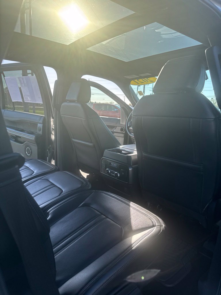 Used 2021 Ford Expedition Limited AWD/4WD image 30