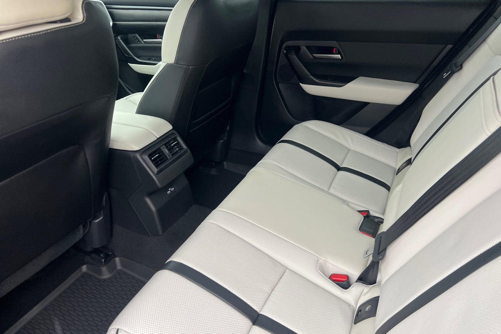 New 2026 MAZDA CX-50 AWD 2.5 S w/ Premium Package image 9