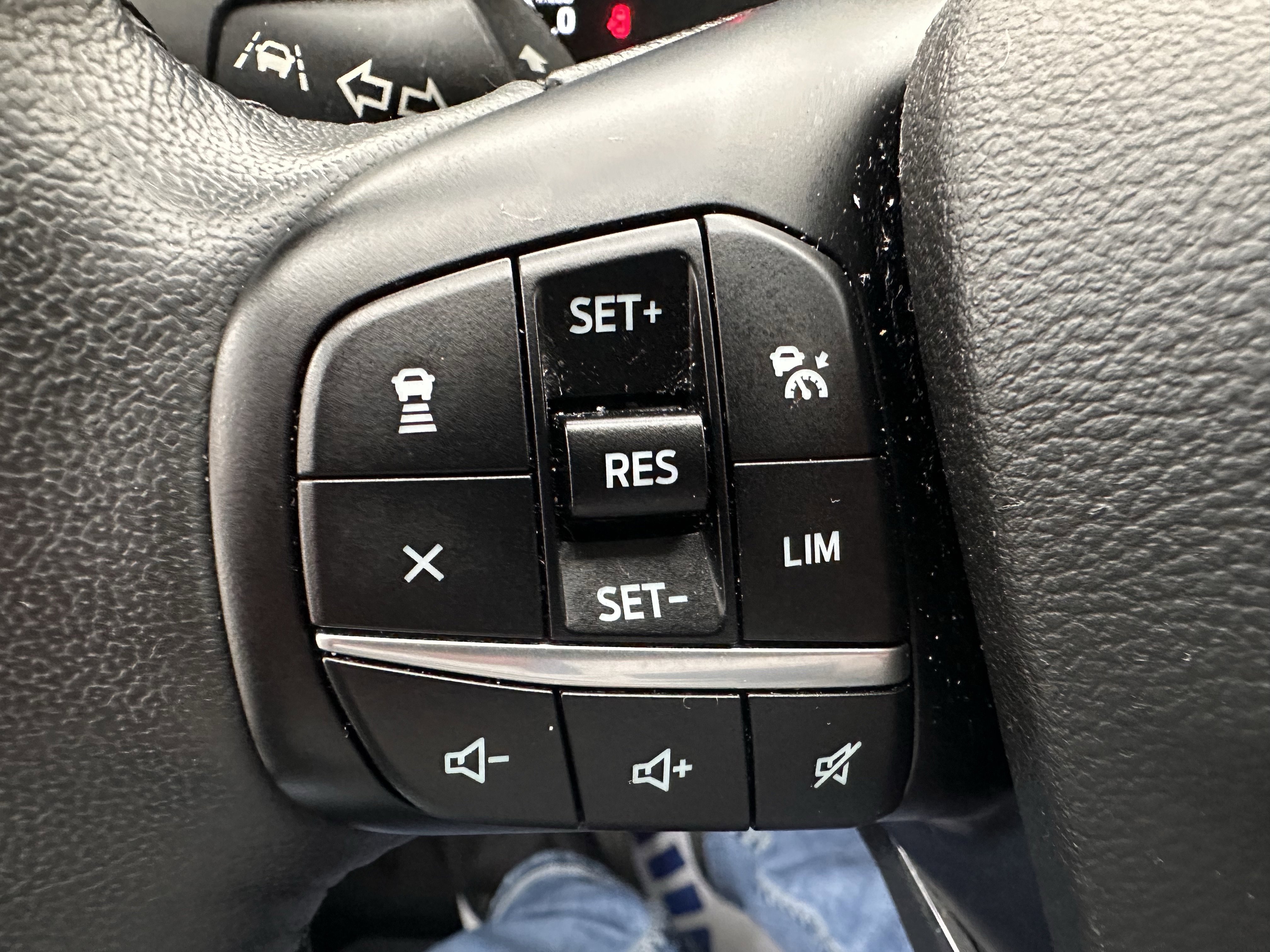 Used 2025 Ford Transit 350 XL RWD image 19