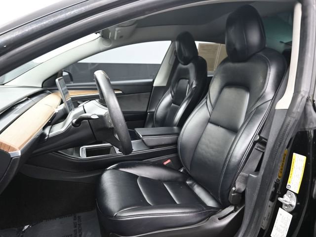 Used 2021 Tesla Model 3 Standard Range Plus image 5