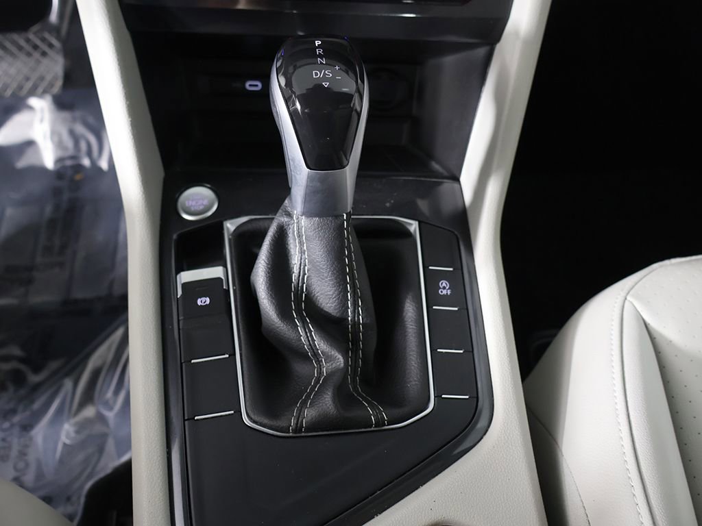 Used 2023 Volkswagen Tiguan SE image 45