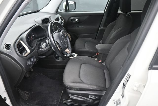 Used 2017 Jeep Renegade Latitude AWD/4WD image 21