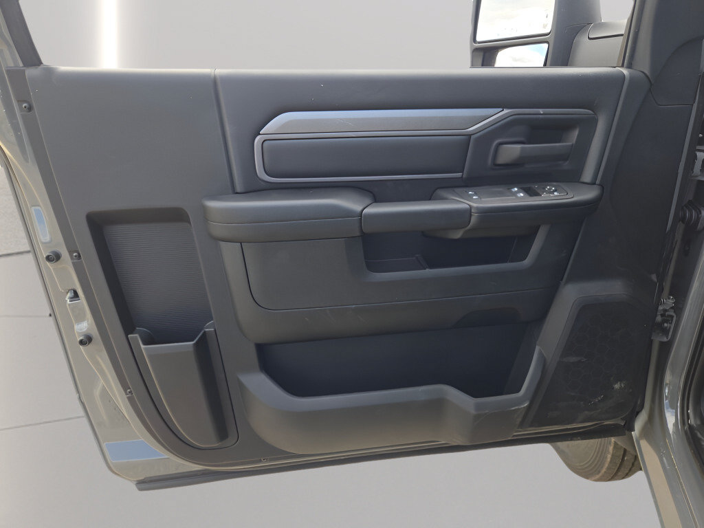New 2026 RAM 5500 Tradesman AWD/4WD image 16