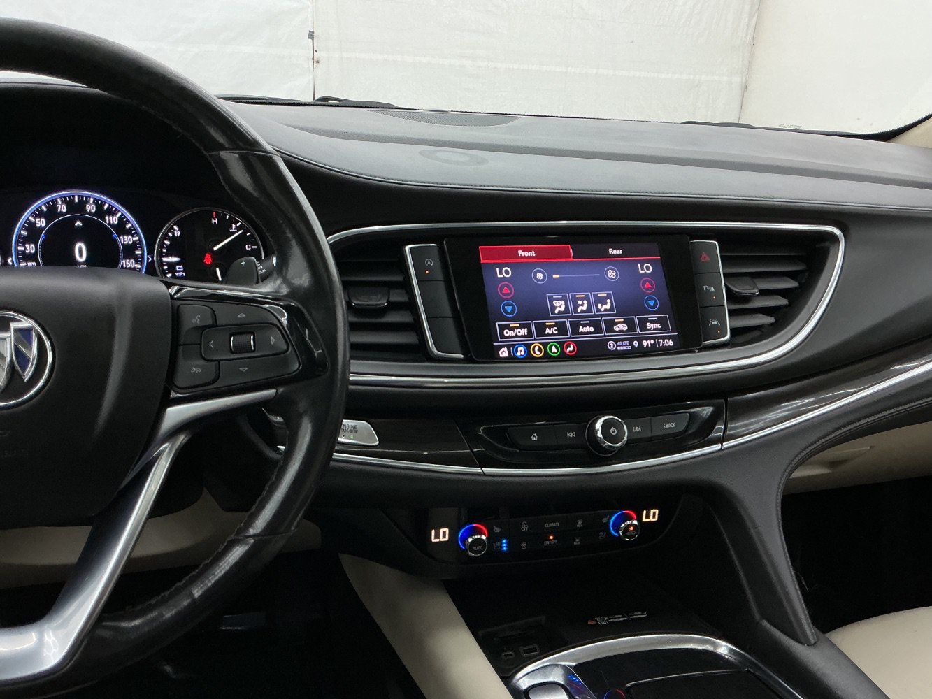 Used 2022 Buick Enclave Premium w/ Experience Buick Package FWD image 35