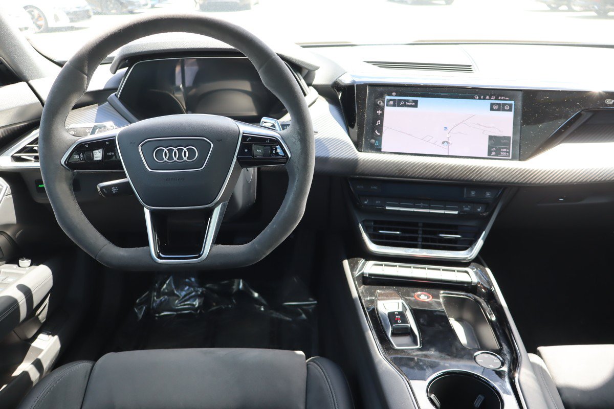 Used 2022 Audi e-tron GT Premium Plus AWD/4WD image 13