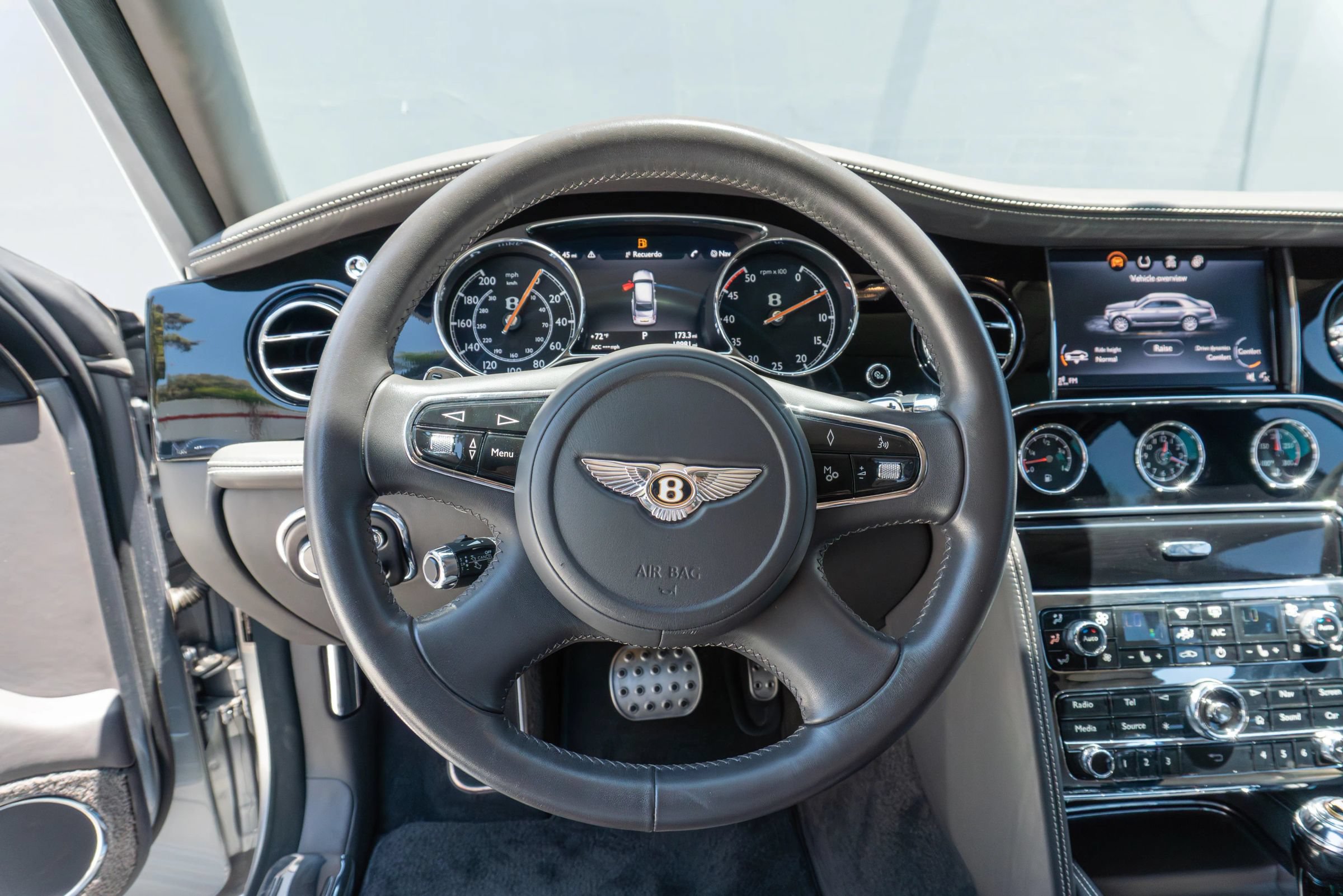 Used 2020 Bentley Mulsanne RWD image 72