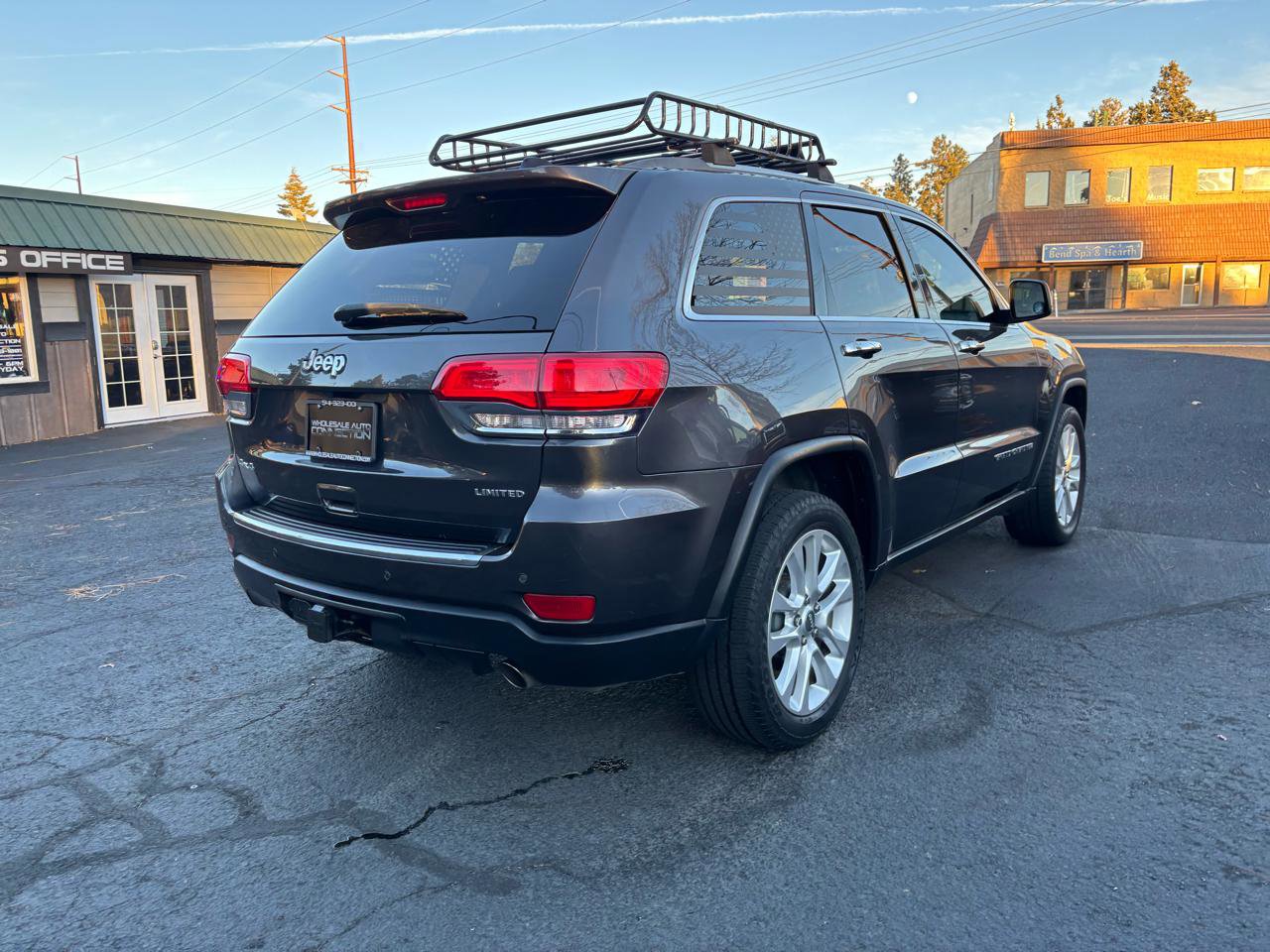 Used 2017 Jeep Grand Cherokee Limited w/ Trailer Tow Group IV AWD/4WD image 5
