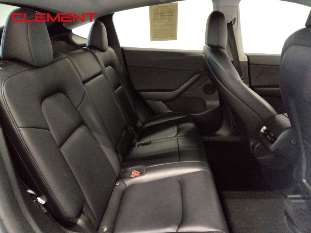 Used 2021 Tesla Model Y Long Range image 36