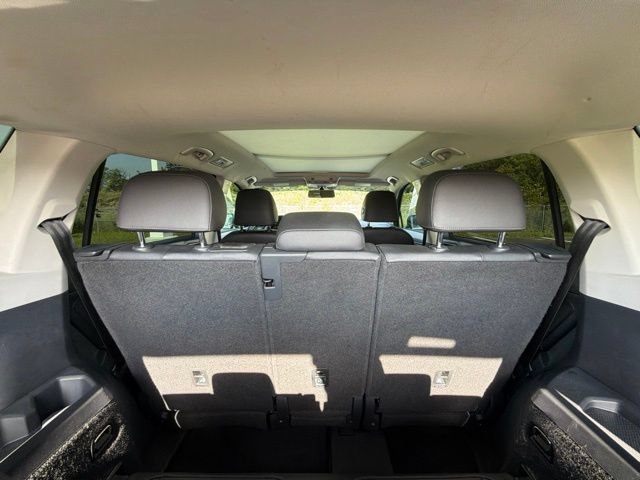 Used 2020 Volkswagen Tiguan SE FWD image 16