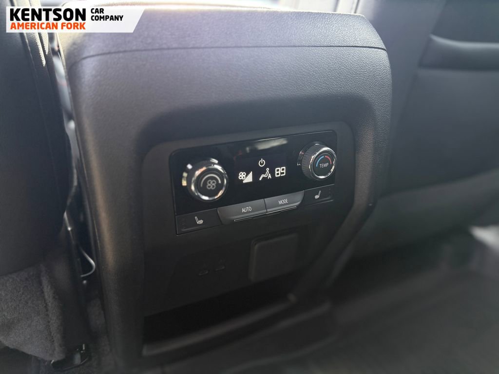 Used 2025 Chevrolet Traverse RS w/ LPO, Floor Liner Package image 40