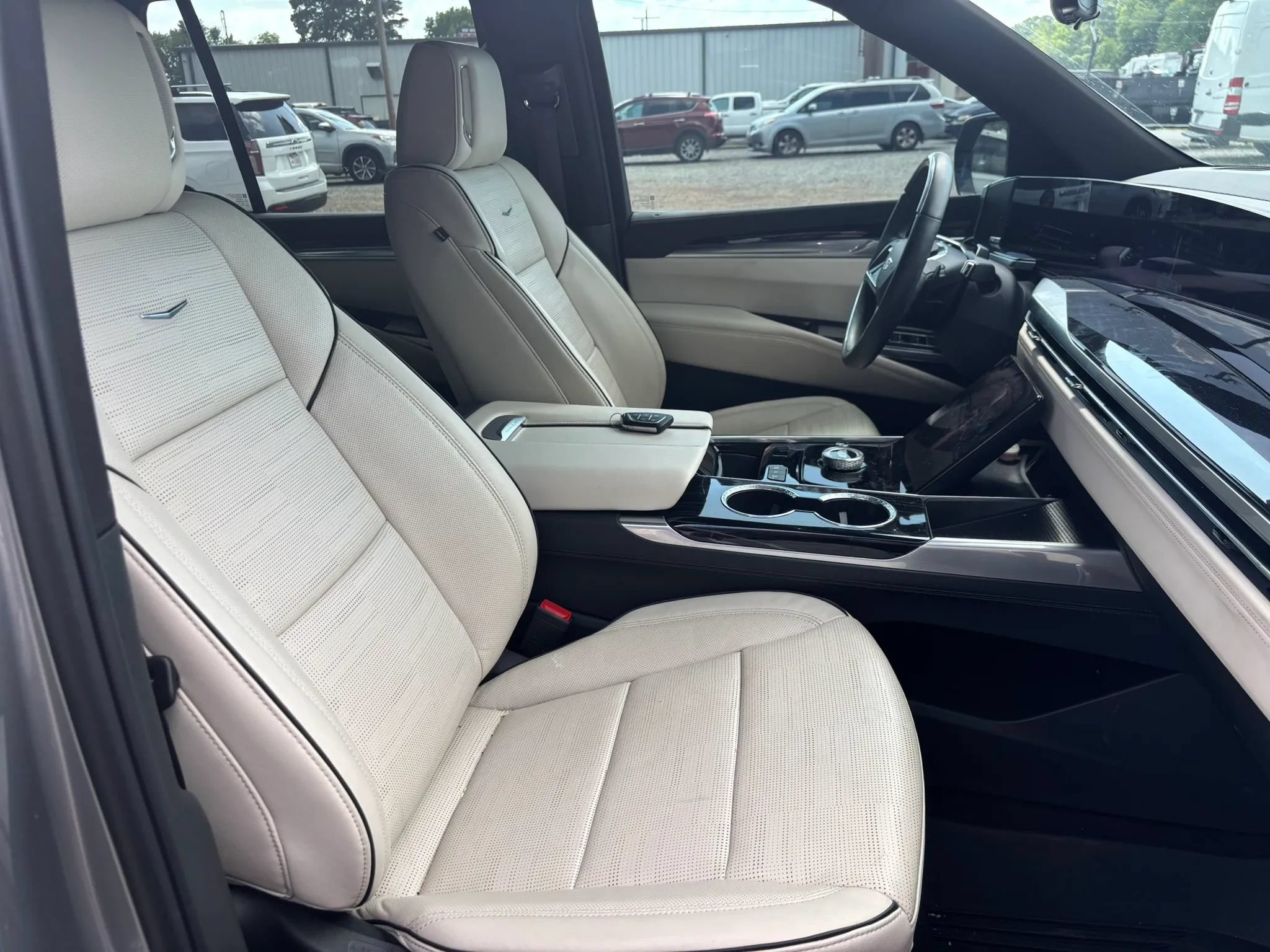 Used 2025 Cadillac Escalade Sport w/ Touring Package AWD/4WD image 22