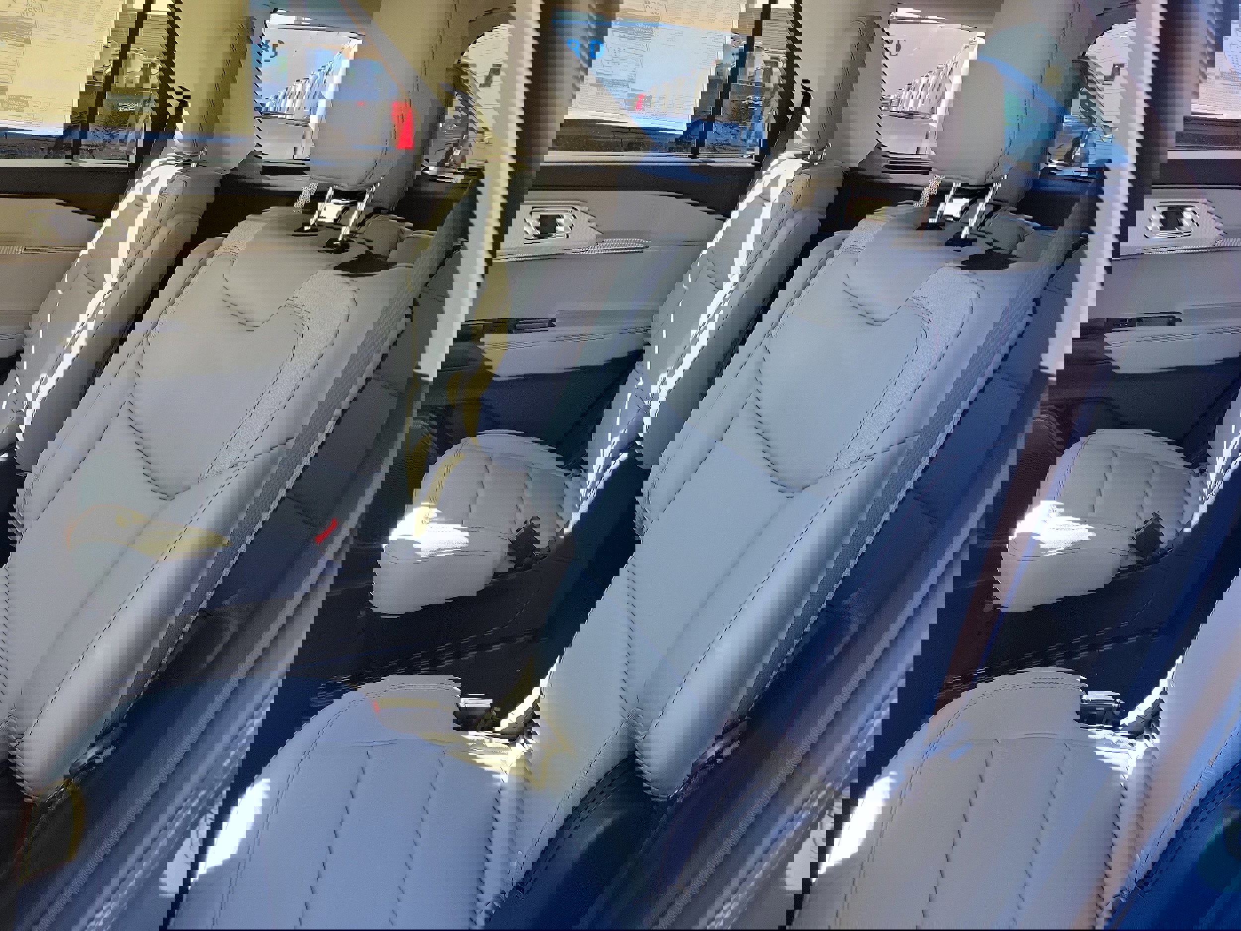 New 2026 Ford Explorer Active w/ Active Comfort Package image 12